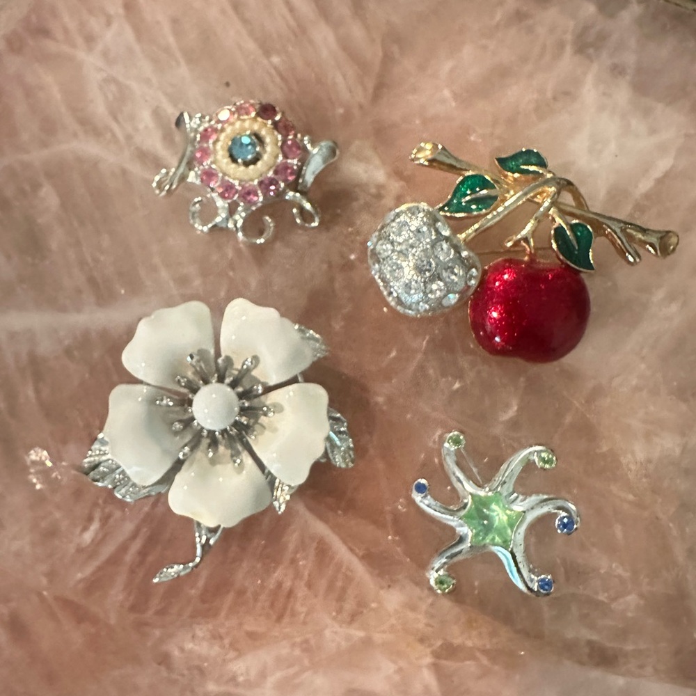 Colorful Brooch Pin Set